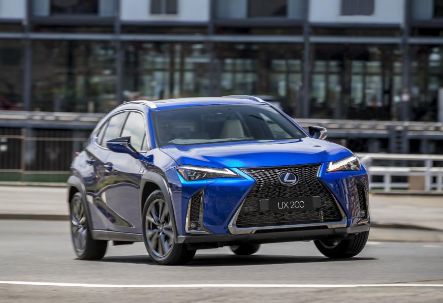  Lexus UX200 F-Sport 2019 года  (AU) (фото 5 из 17)